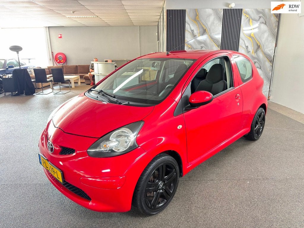 Toyota Aygo 1.0-12V Apk Nieuw,Airco,E-Ramen,Lm zwarte velgen, Voorwielaandrijving, Stof, Gebruikt, Zwart