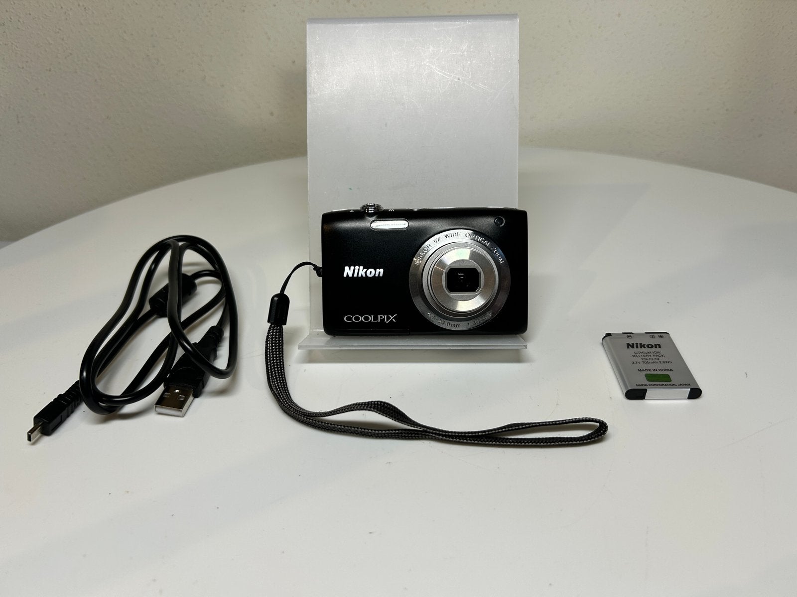 Nikon Coolpix S2800 Compact Camera Zwart - Zo goed als nieuw, Audio, Tv en Foto, Fotocamera's Digitaal, Ophalen of Verzenden, Zo goed als nieuw