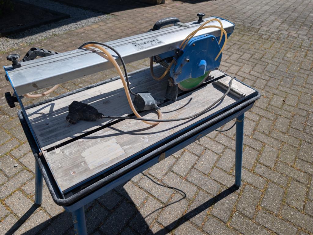 Güde Tegelzaagtafel met Water Toevoer - Gebruikt, Doe-het-zelf en Verbouw, Gereedschap | Zaagmachines, Ophalen, Gebruikt, Overige typen