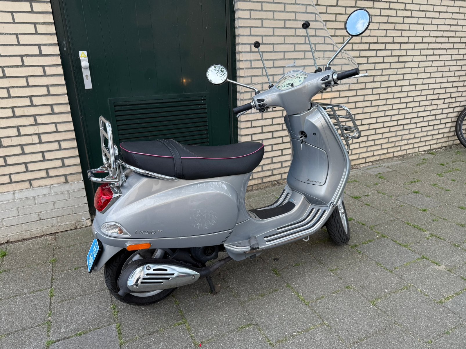16-6 update Vespa LX 50 in uitstekende staat, Fietsen en Brommers, Scooters | Vespa, Ophalen of Verzenden, Zo goed als nieuw, Benzine