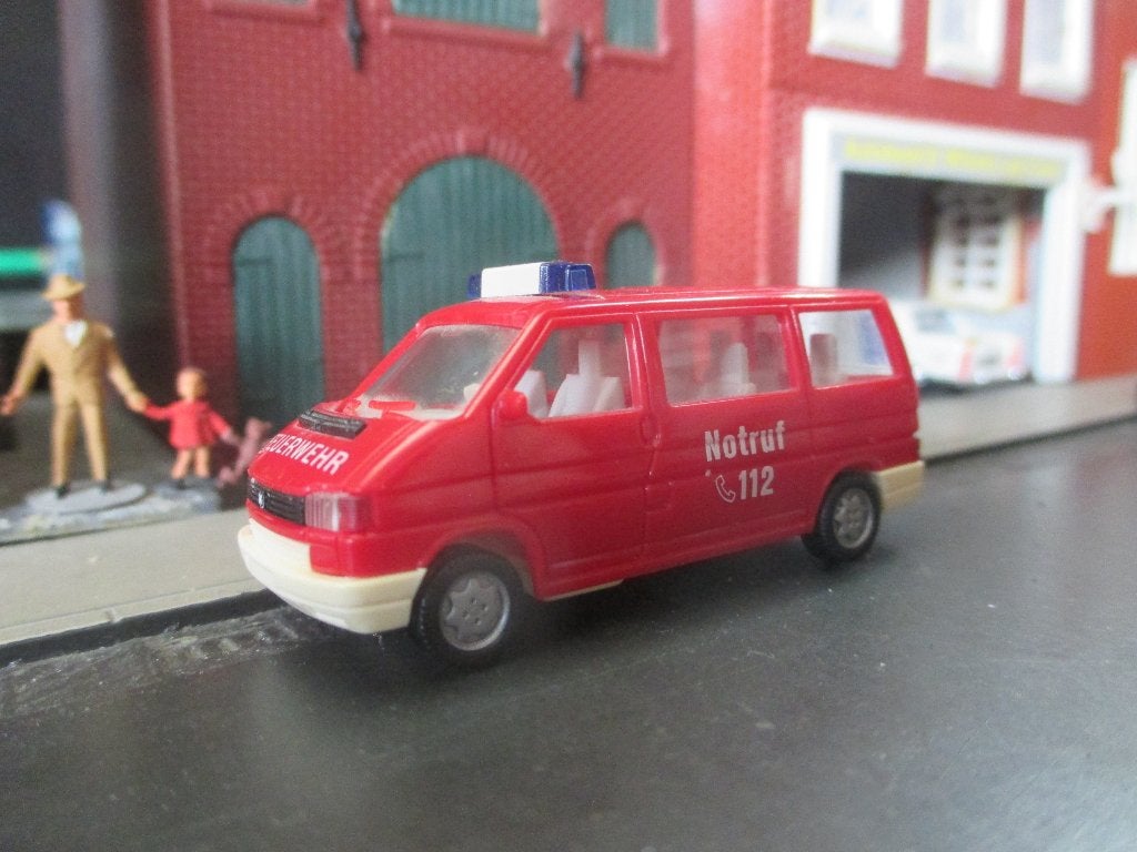 Volkswagen Transporter Bus T4 Caravelle - Wiking Brandweer, Ophalen of Verzenden, Gebruikt, Bus of Vrachtwagen, Wiking