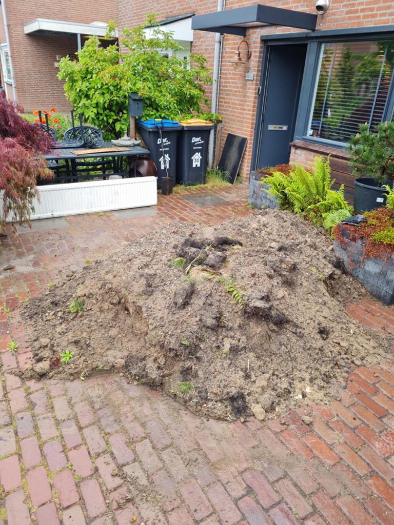Zwarte grond 2 kuub + €100, Tuin en Terras, Aarde en Mest, Tuinaarde, Ophalen