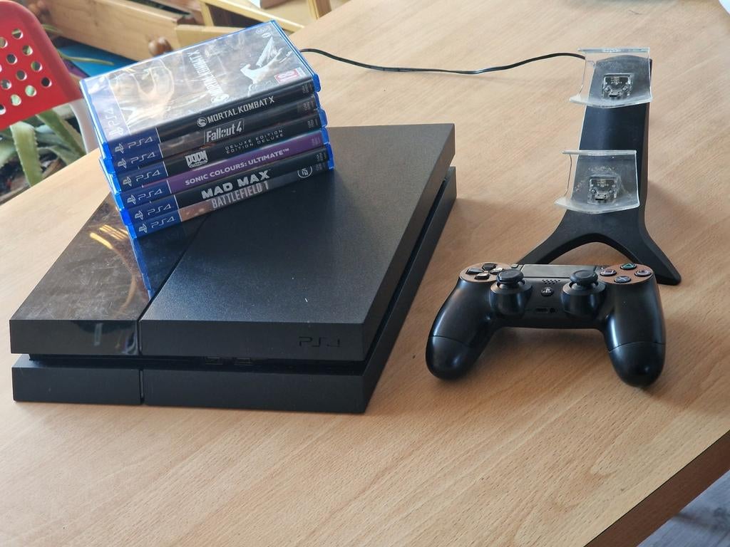 PlayStation 4 met controller en games, Spelcomputers en Games, Ophalen of Verzenden, Met 1 controller, Original, Gebruikt