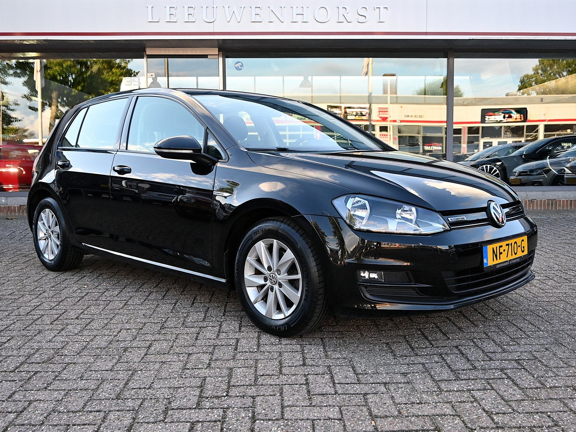 Volkswagen Golf 1.0 TSI Edition (bj 2017), Voorwielaandrijving, Stof, Gebruikt, Euro 6
