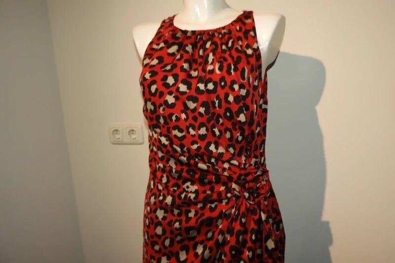 Moschino leopard print jurk ophaal met bloem rood D40, Maat 38/40 (M), Meerkleurig, Knielengte, Gedragen
