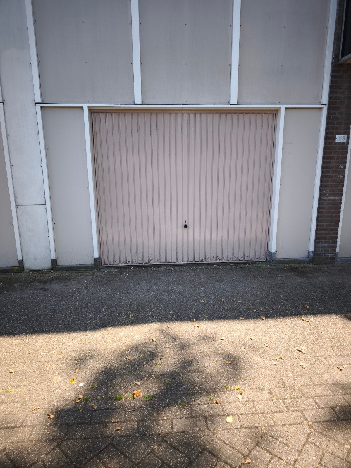 Ruime inpandige garagebox te huur – Alkmaar - Vanaf €225, Huizen en Kamers, Garages en Parkeerplaatsen, Noord-Holland