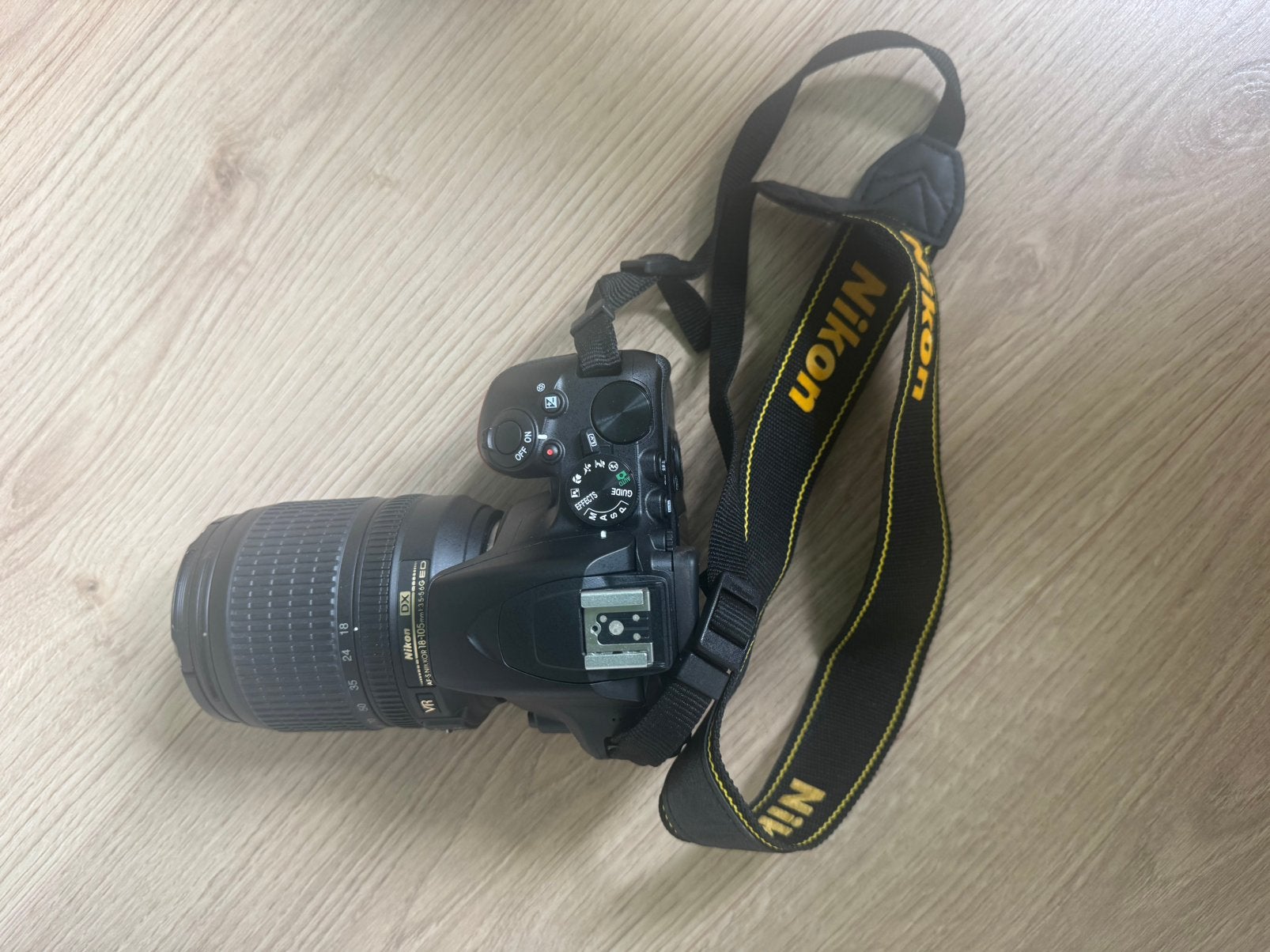 Nikon D3500 + Nikon AF-S 18-105mm f/3.5-5.6G VR DX, Ophalen, Zo goed als nieuw, Spiegelreflex, Nikon