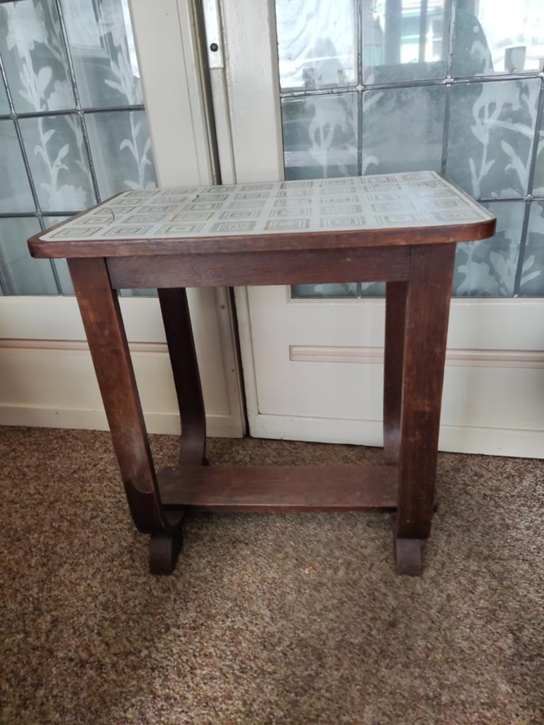 Vintage Tafeltje, Ophalen