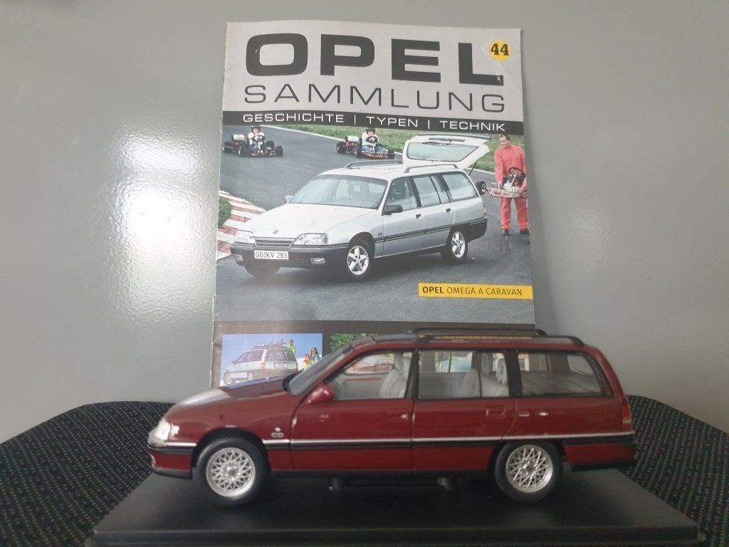 Opel Omega A2 1:24 Hachette Opel Sammlung, Hobby en Vrije tijd, Ophalen of Verzenden, Nieuw, Auto, Overige merken
