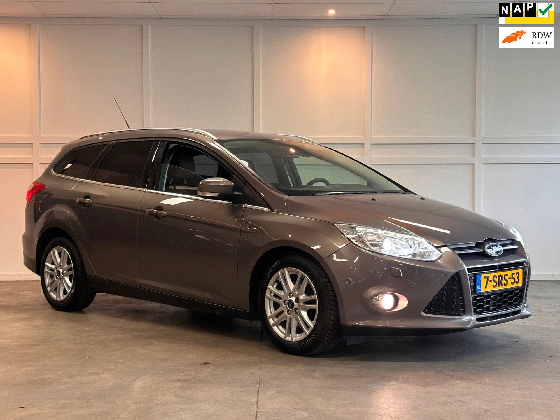 Ford Focus Wagon 1.6 TDCI ECOnetic / Titanium / Xenon / Leer, Euro 5, Gebruikt, Bruin, 1560 cc