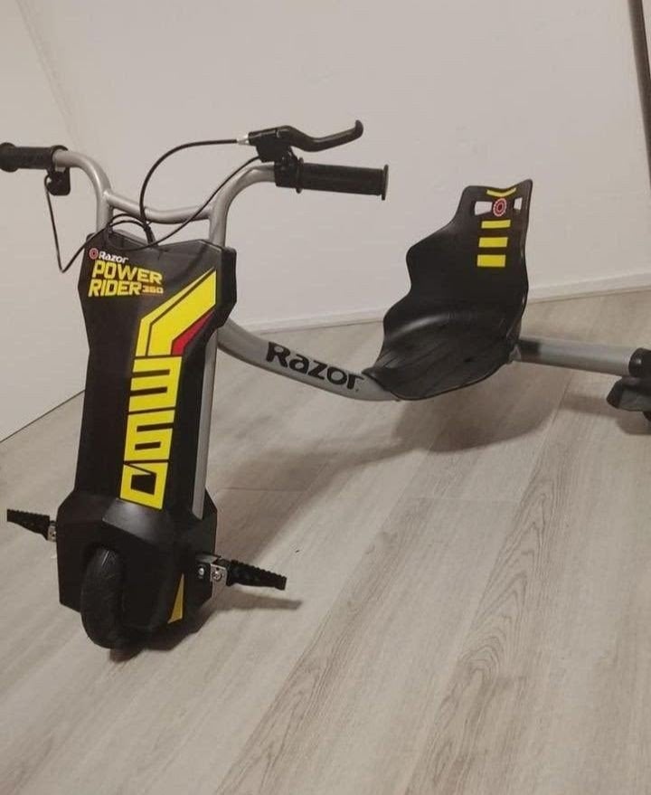 Razor Power Rider 360 Elektrische Drift Trike net oplader, Ophalen, Zo goed als nieuw, Elektrische step (E-scooter)