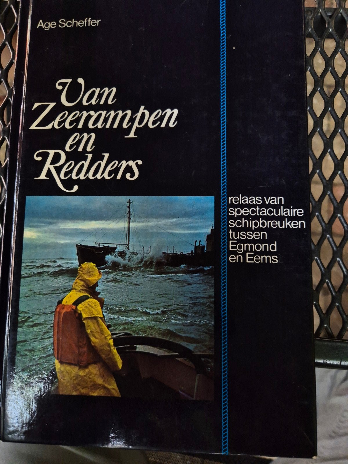 Van Zeerampen en Redders - Age Scheffer (1974), Boeken, Ophalen of Verzenden, Gelezen, Age Scheffer, Nederland