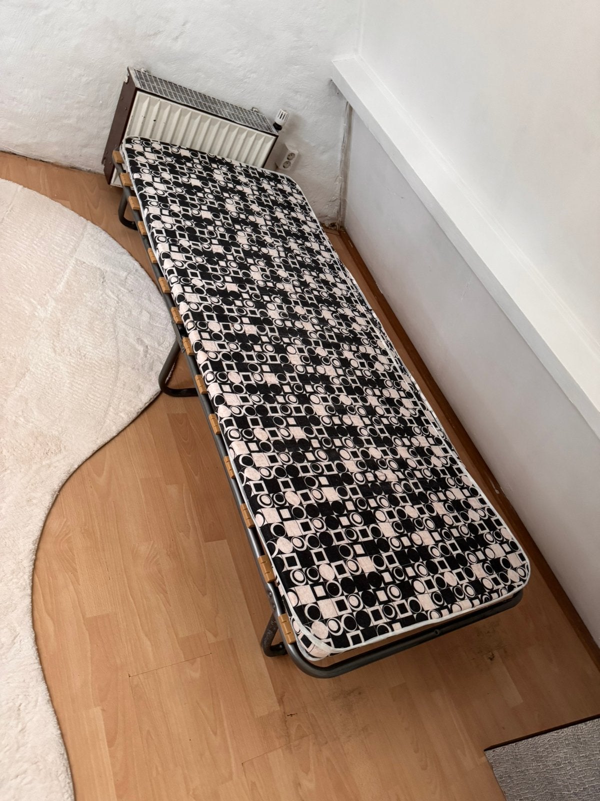 Gratis ophalen 1 persoonbed,, Huis en Inrichting, Slaapkamer | Bedden, Ophalen, Zo goed als nieuw, Eenpersoons, Hout