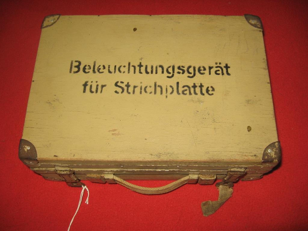 Duits MG34 / 42 Beleugtungs gerat Kist 2eWO 1940 / 45, Verzamelen, Ophalen of Verzenden, Landmacht, Duitsland, Kist of Geocache