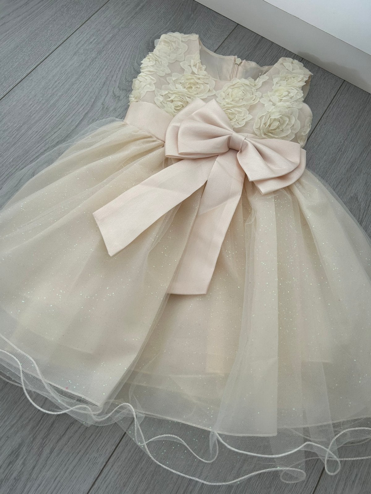 Bruidsmeisjes jurk met strikdetail (champagne kleur) NIEUW, Kleding | Dames, Trouwkleding en Trouwaccessoires, Overige kleuren