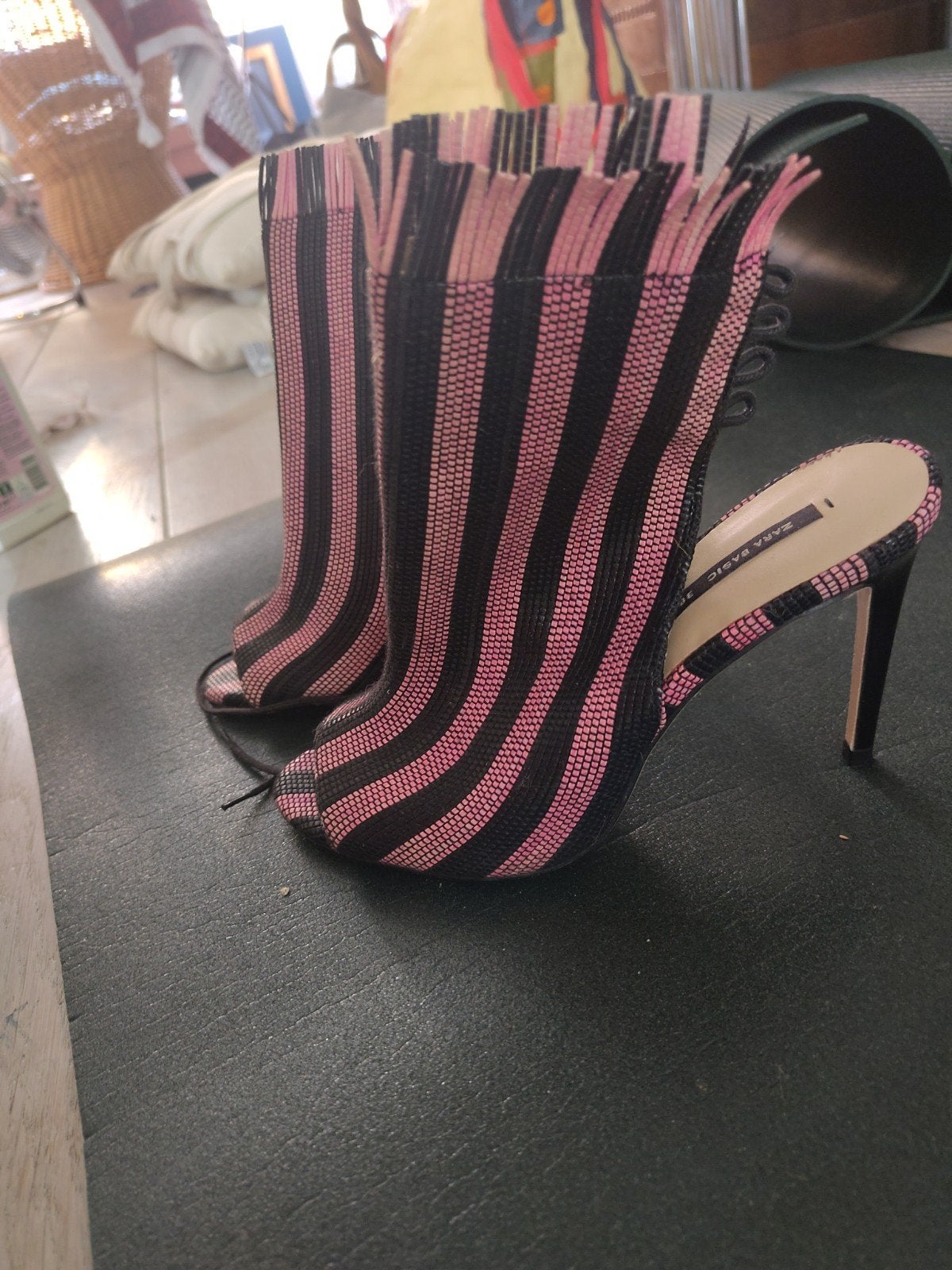 Naaldhakken zwart met roze gestreept, Huis en Inrichting, Ophalen, Nieuw