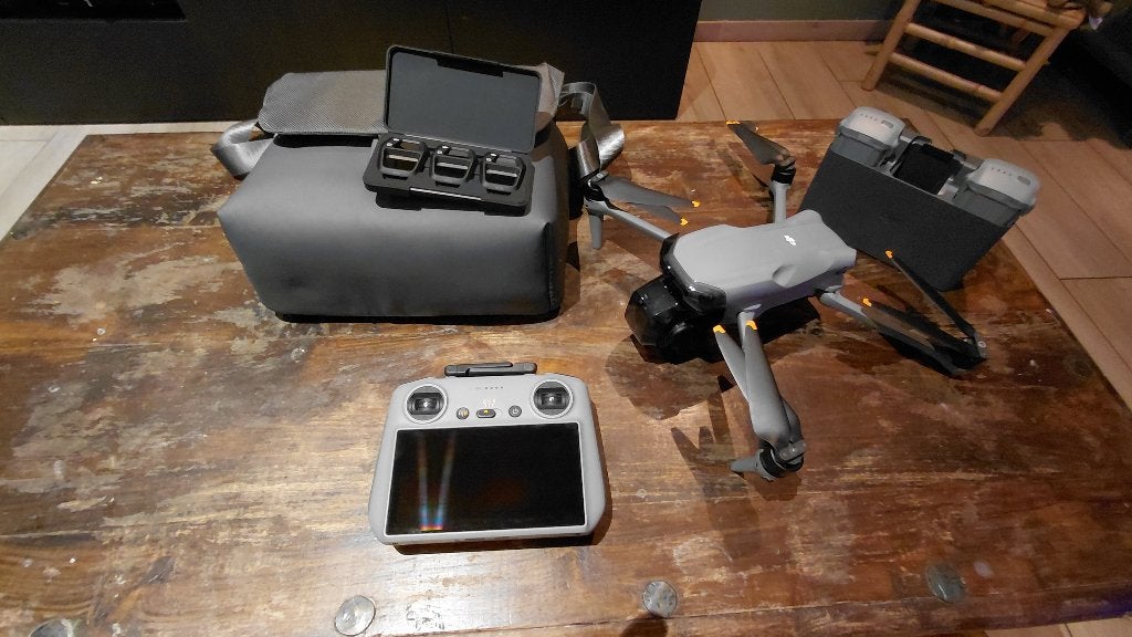 DJI Air 3s fly more combo, Audio, Tv en Foto, 250 tot 900 gram, 30 tot 45 minuten, Cameradrone, 5 tot 10 kilometer