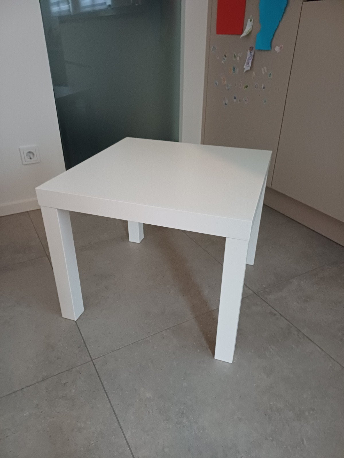Witte bijzettafel Ikea - Perfect voor elke ruimte, Ophalen, Overige materialen, 50 tot 100 cm, Vierkant