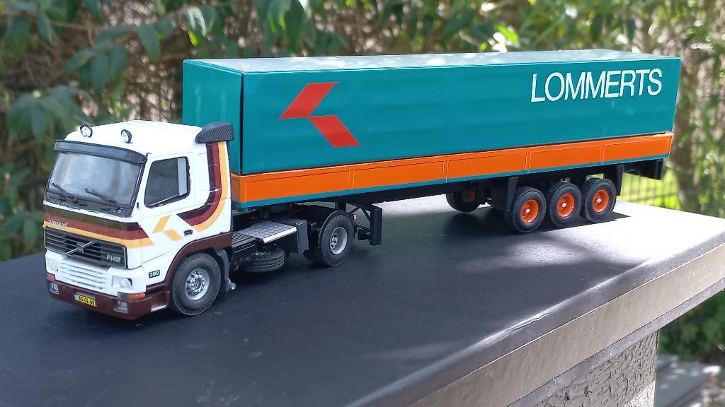 FH 12 de bruin/lommerts, Hobby en Vrije tijd, Modelauto's | 1:50, Ophalen of Verzenden, Gebruikt, Bus of Vrachtwagen, Tekno