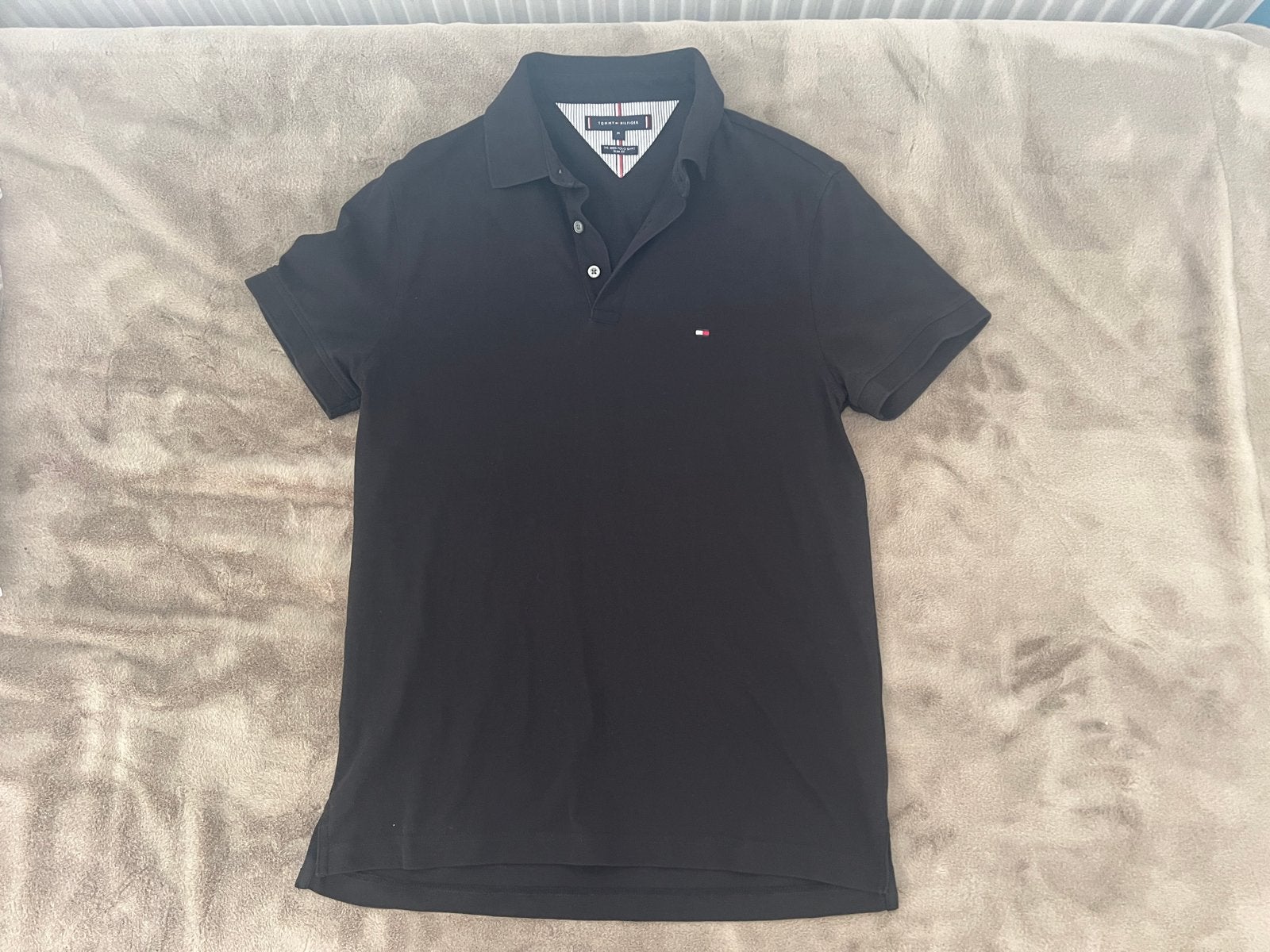 Tommy Hilfiger Polo Shirt Zwart Maat M - als nieuw, Ophalen of Verzenden, Zo goed als nieuw, Maat 48/50 (M), Zwart