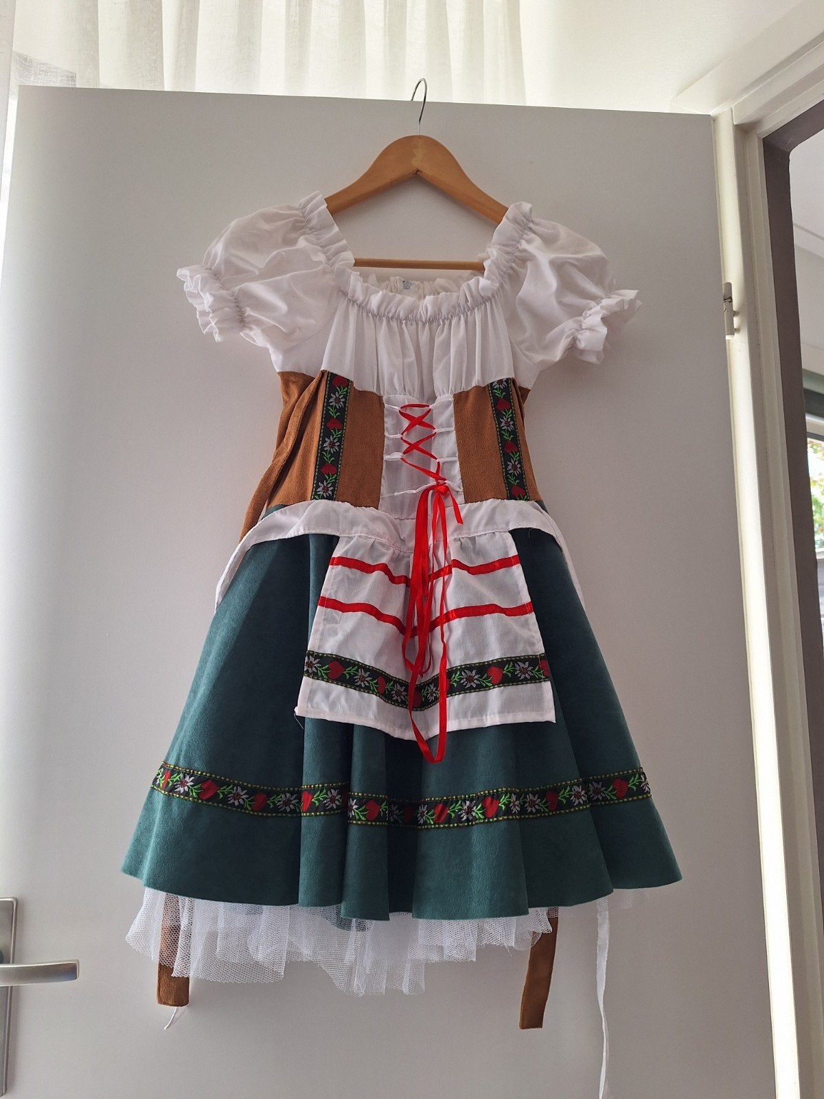 Dirndl jurk maat XS - Oktoberfest / Carnaval, Kleding | Dames, Carnaval, Ophalen of Verzenden, Zo goed als nieuw, Kleding