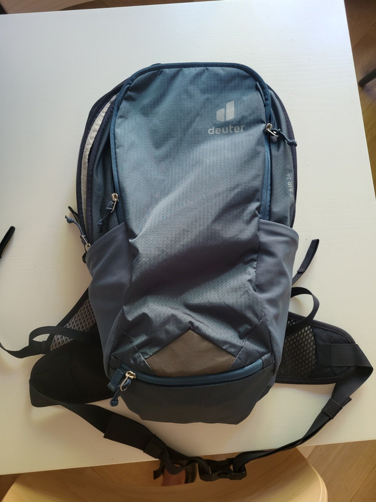 Deuter Race Air 14+3 rugzak met regenhoes, Ophalen of Verzenden, Zo goed als nieuw, Deuter