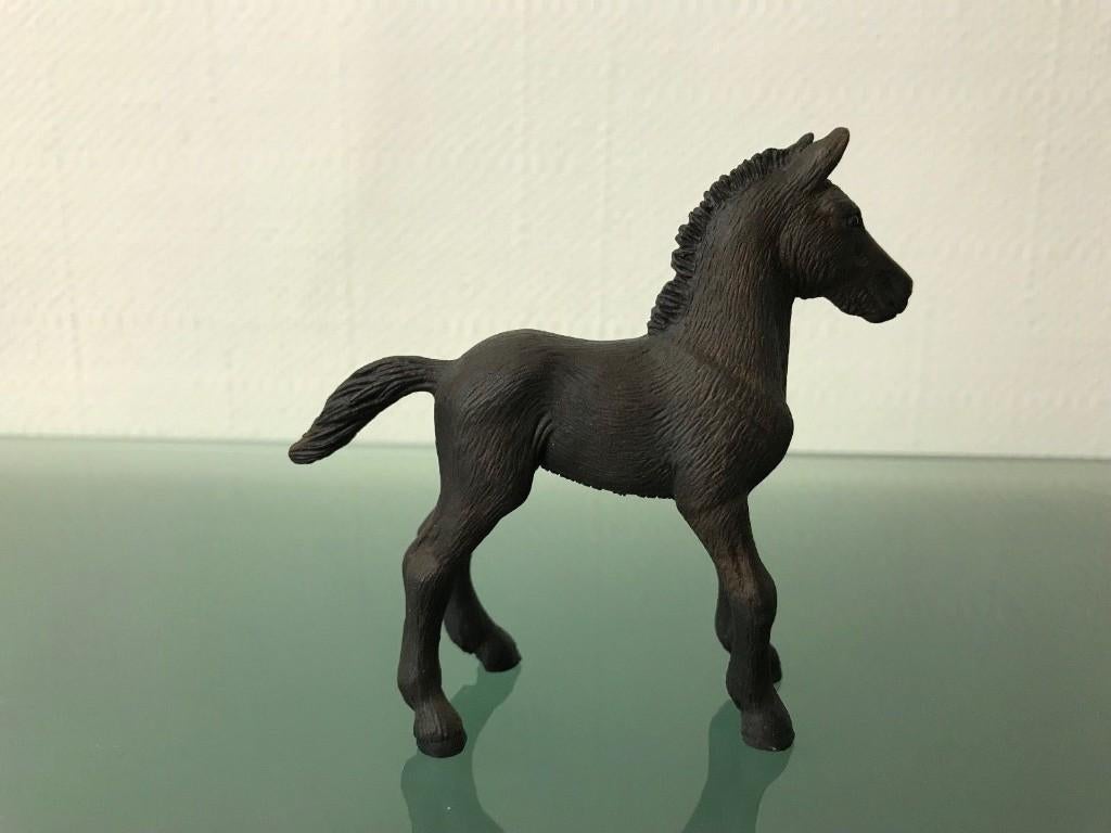 Schleich 13622 Fries veulen, dierfiguur, Verzamelen, Dierenverzamelingen, Ophalen of Verzenden, Gebruikt, Paard, Beeldje of Figuurtje
