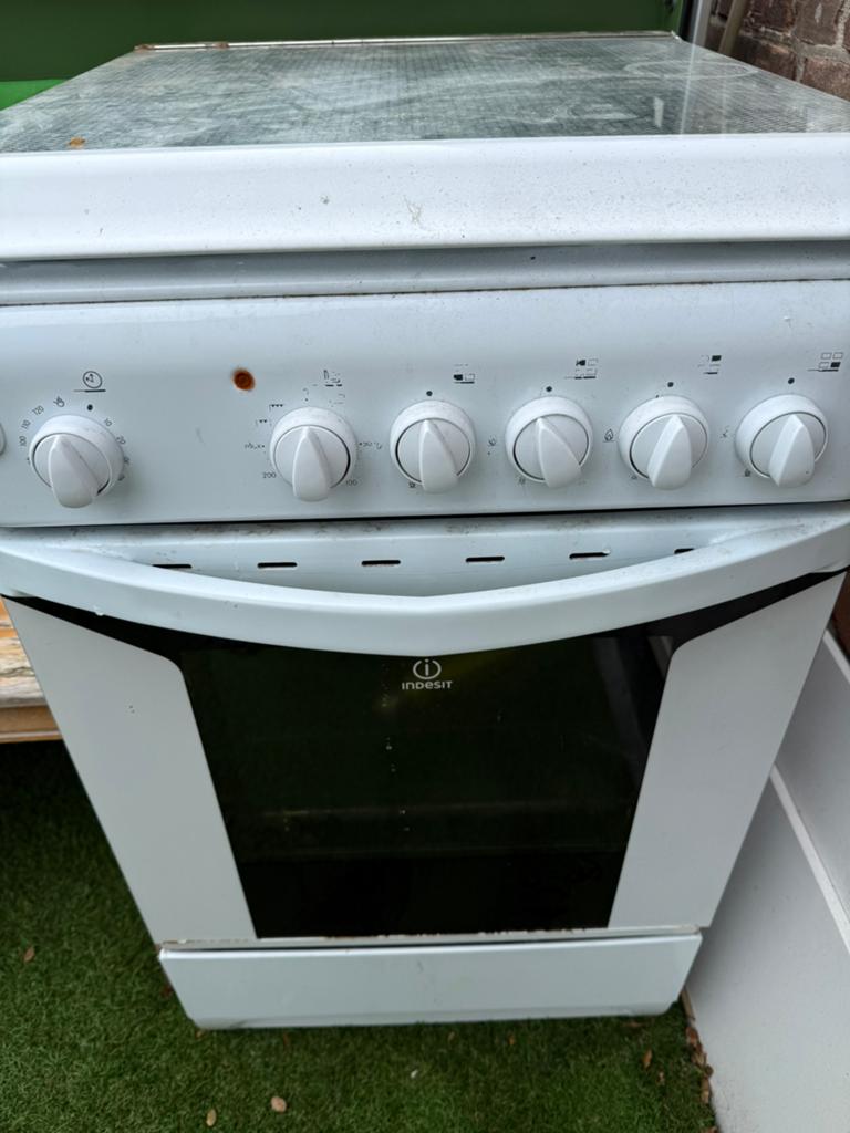 Indesit Vrijtaand Gasfornuis met Oven, Witgoed en Apparatuur, Ovens, Ophalen of Verzenden, Gebruikt, Vrijstaand, Indesit