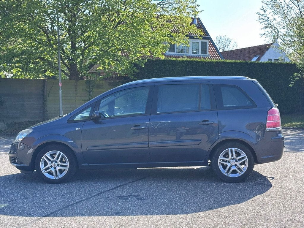Opel Zafira 2.2 Temptation 7 Persoons*Cruise*Airco*Trekhaak*, Auto's, Opel, Voorwielaandrijving, Gebruikt, 4 cilinders, 150 pk