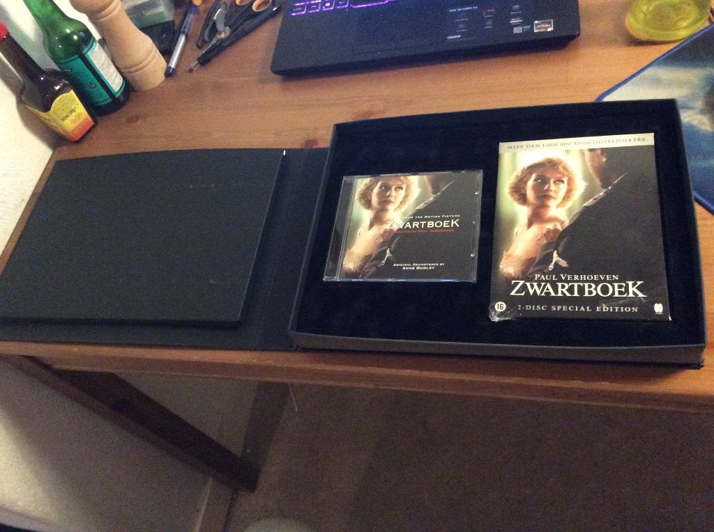 Zwartboek box Limited Edition. dubbel-DVD + CD + Boek., Historisch of Kostuumdrama, Ophalen of Verzenden, Zo goed als nieuw, Bonusmateriaal