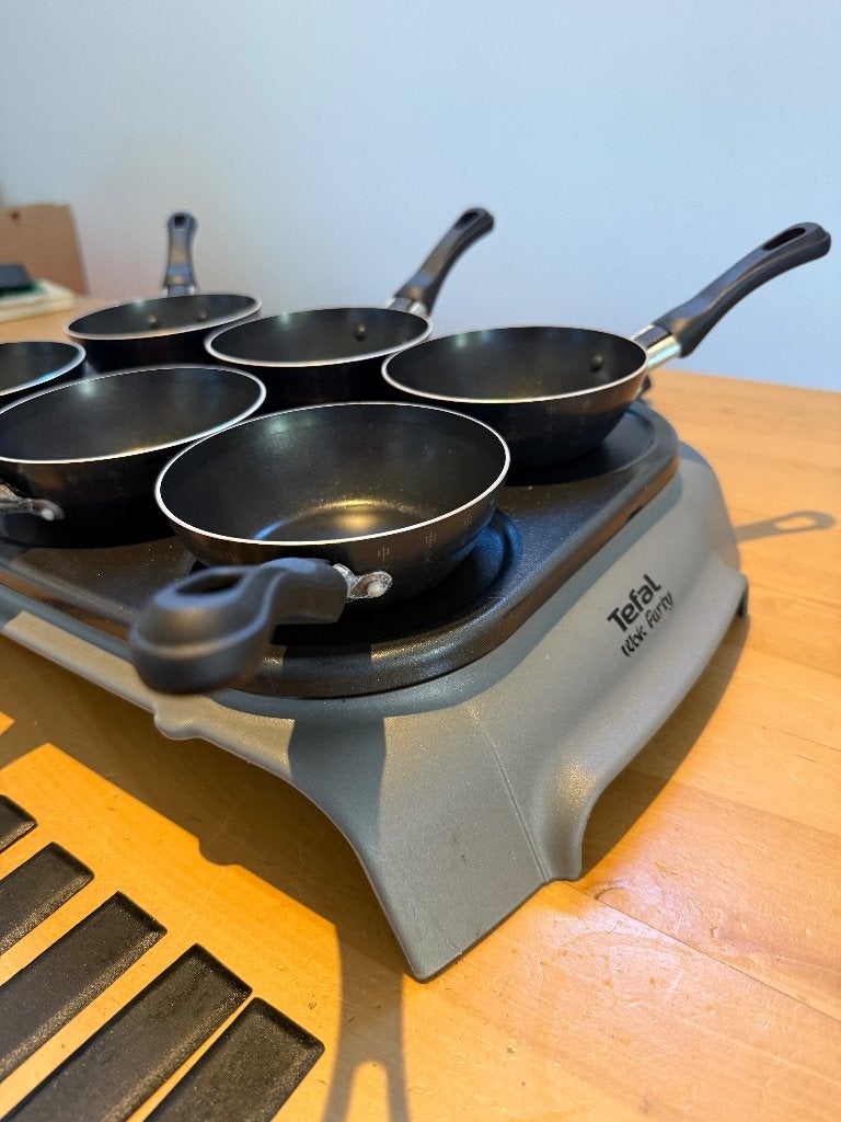 Tefal wok party - compleet en in originele doos, Witgoed en Apparatuur, Gourmetstellen, Ophalen of Verzenden, Gebruikt, 4 t/m 7 personen