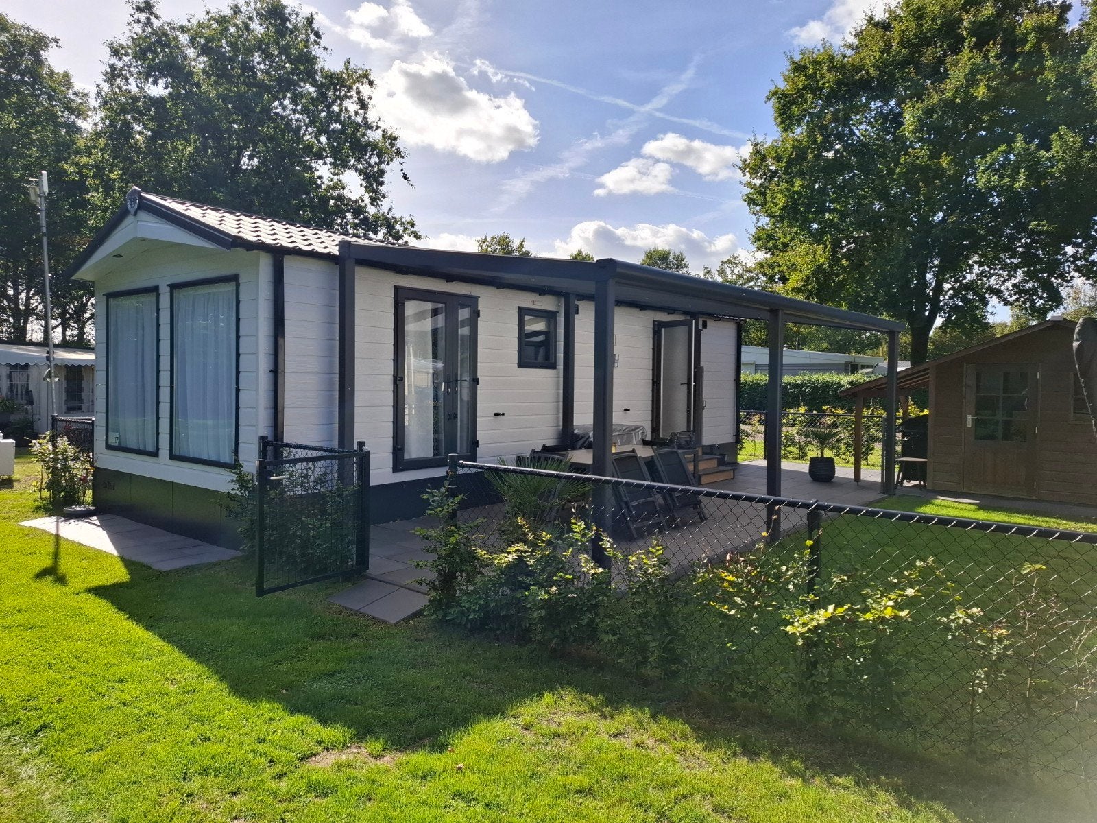te koop modern chalet.