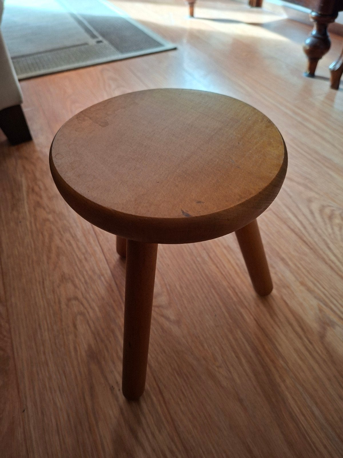 Houten krukje - 30 cm hoog, 21,5 cm diameter, Ophalen, Gebruikt, Hout