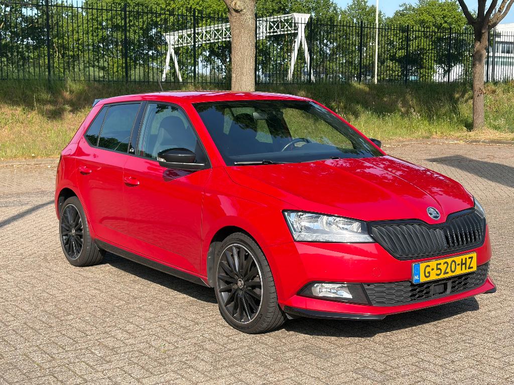 Skoda Fabia Monte-Carlo 1.0TSI-- org.NL -- Dealeronderhouden, Voorwielaandrijving, 95 pk, Navigatiesysteem, 49 €/maand