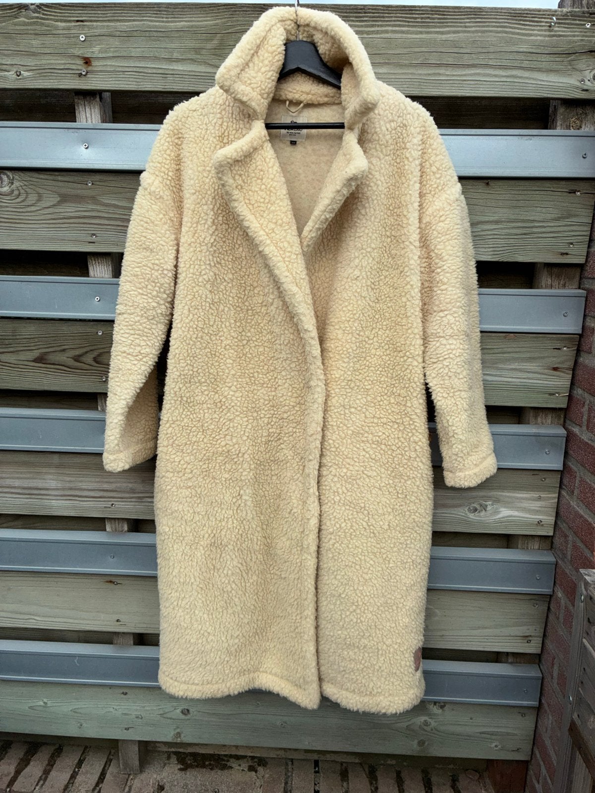 Alwero teddy jas, Ophalen of Verzenden, Zo goed als nieuw, Maat 46/48 (XL) of groter, Beige