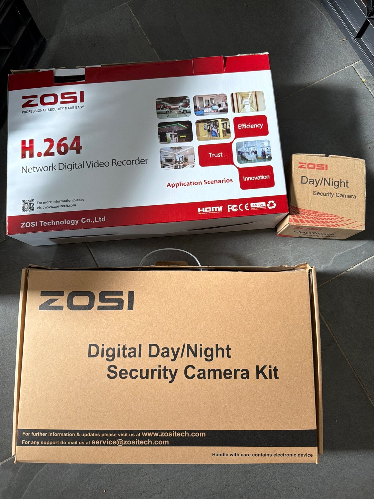 ZOSI H.264 Netwerk Digitale Video Recorder & Camera Kit, Ophalen, Zo goed als nieuw, Buitencamera