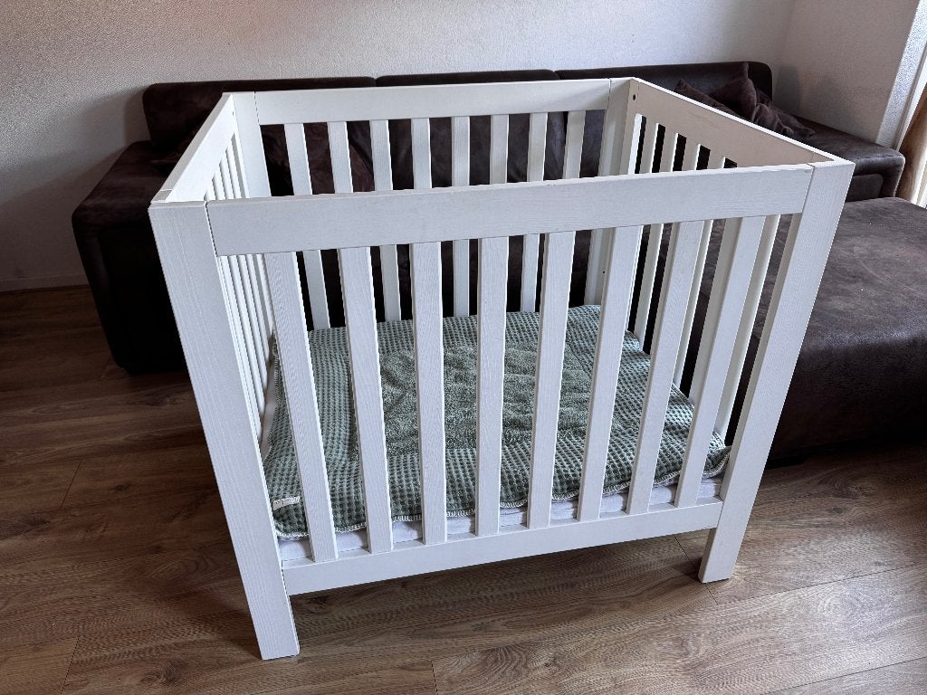 Box + Matras + Hoeslaken + Koeka kleed (Nieuw €200), Ophalen, Gebruikt, Rechthoekig, In hoogte verstelbaar