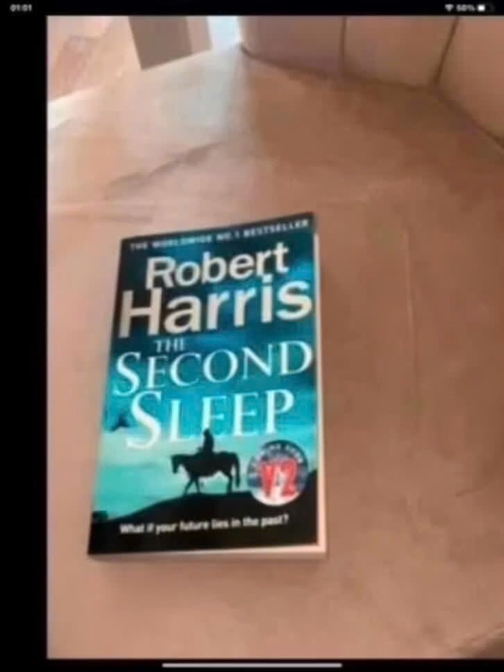 Robert Harris - The Second Sleep, Gelezen, Europa overig, Ophalen of Verzenden, Robert Harris