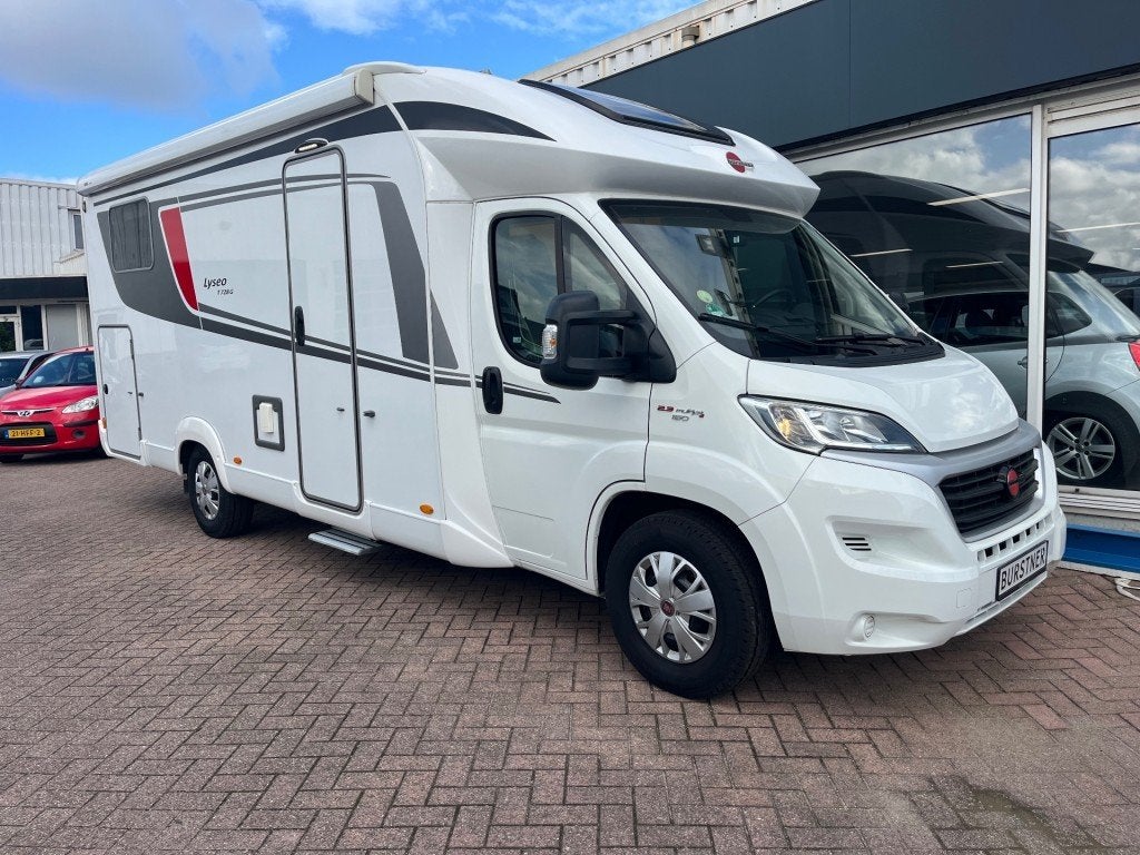 Burstner Lyseo T 728G AUT. Dakairco Enkele bedden Airco Crui, Caravans en Kamperen, Automaat, Not publicly available, Bürstner GmbH & Co. KG