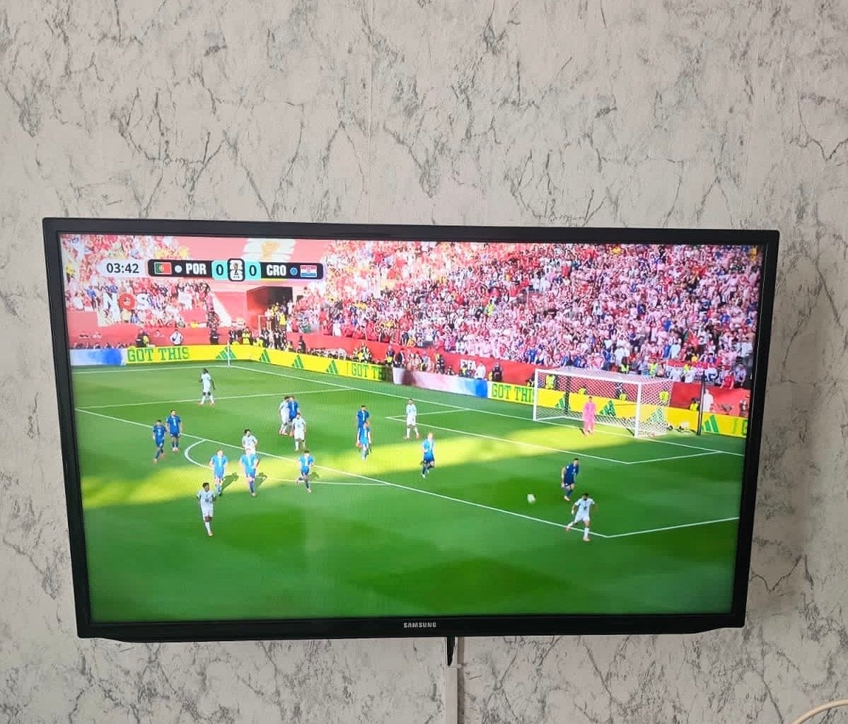 Samsung Smart TV 37 inch, Audio, Tv en Foto, Televisies, Zo goed als nieuw, 80 tot 100 cm, Samsung, Smart TV, Ophalen of Verzenden