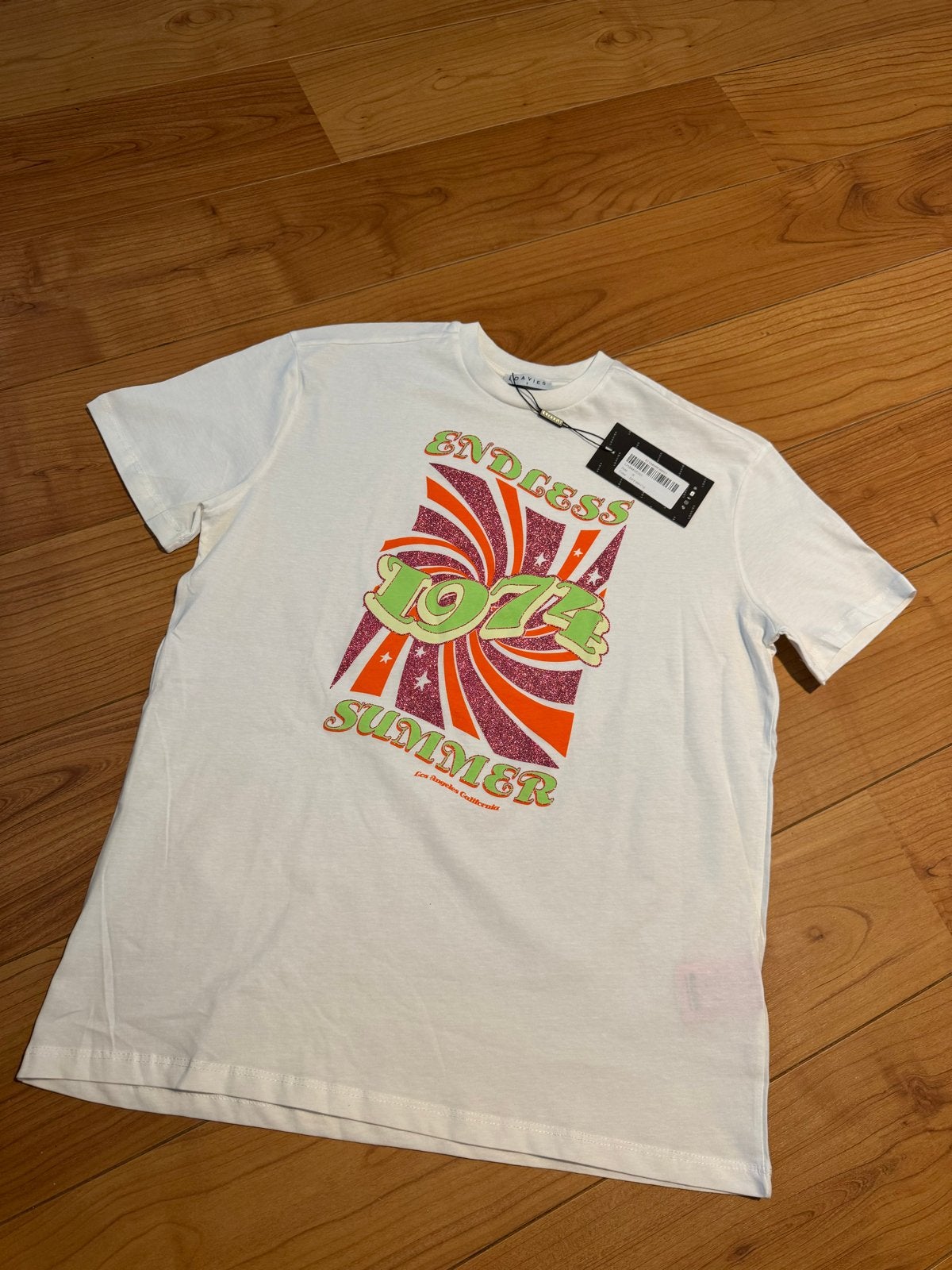 Nieuw Loavies T-shirt maat S - Endless Summer 1974, Wit, Nieuw, Ophalen of Verzenden, Korte mouw