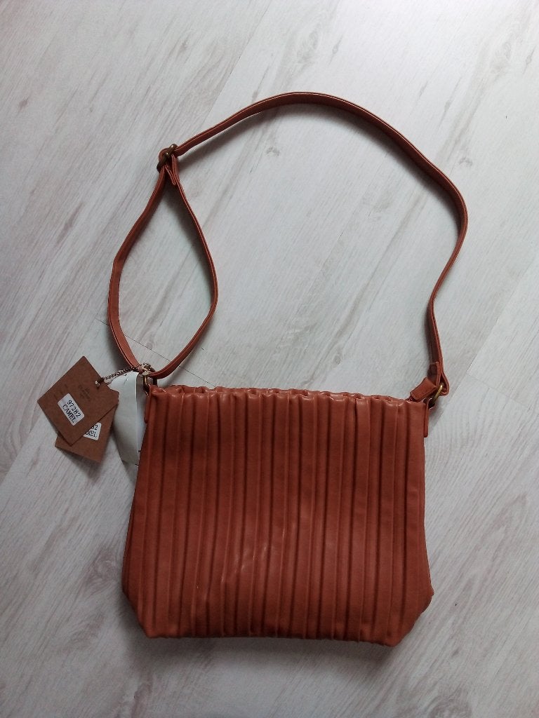 Mooie nieuwe leren & vegan tas (caramel/bruin), Ophalen, Nieuw, Bruin, Schoudertasje