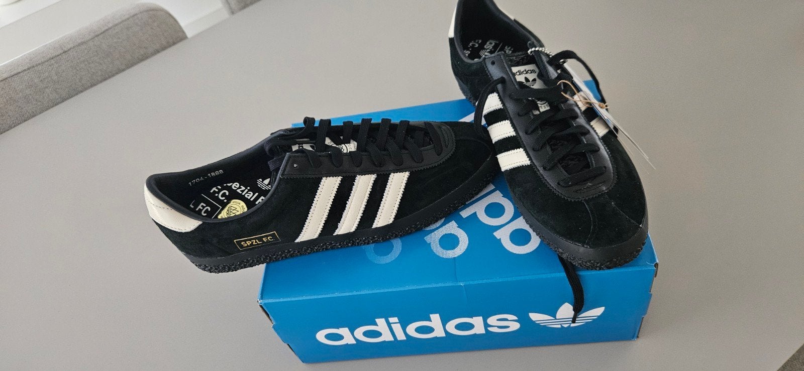 Adidas Gazelle SPZL FC sneakers maat 10.5, Ophalen