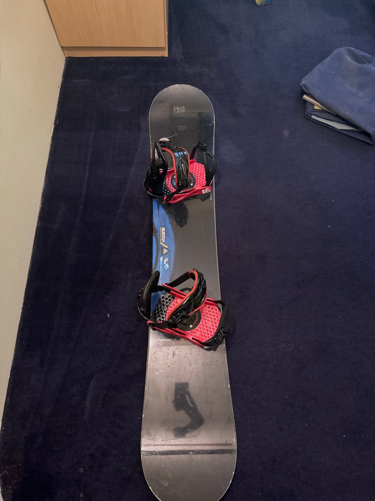 Burton Snowboard met bindingen - Gebruikt, Sport en Fitness, Ophalen, Gebruikt, Board