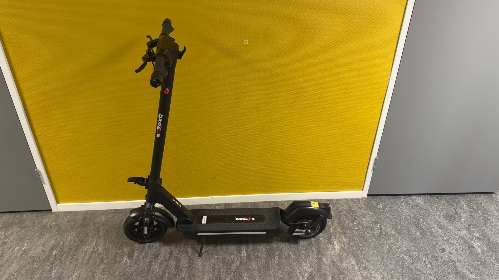 UrbMob X10 E-scooter – Absolute Nieuwstaat Slechts 1x Getest, Fietsen en Brommers, Ophalen, Zo goed als nieuw, Elektrische step (E-scooter)