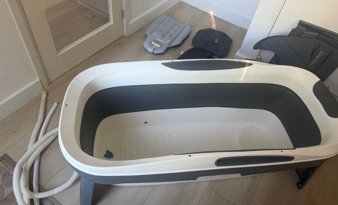 Opvouwbaar bad - Ideaal voor kleine badkamers, Huis en Inrichting, Badkamer | Complete badkamers, Ophalen, Gebruikt, Met bad