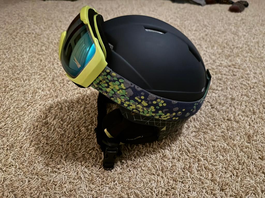 Skihelm merk Cairn Andromed maat 54-56cm Blauw incl brillen, Ophalen, Minder dan 100 cm, Overige typen, Overige merken