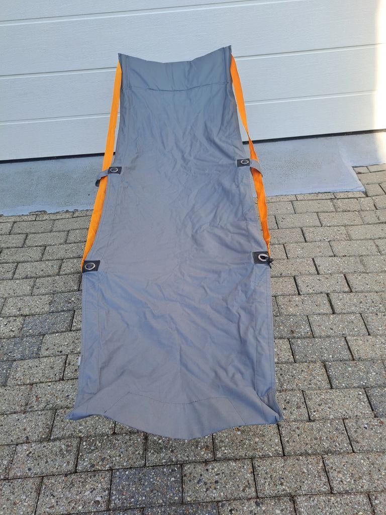 Opvouwbaar strandbedje/ligbed met draagtas - 175x55x40cm, Caravans en Kamperen, Ophalen, Gebruikt