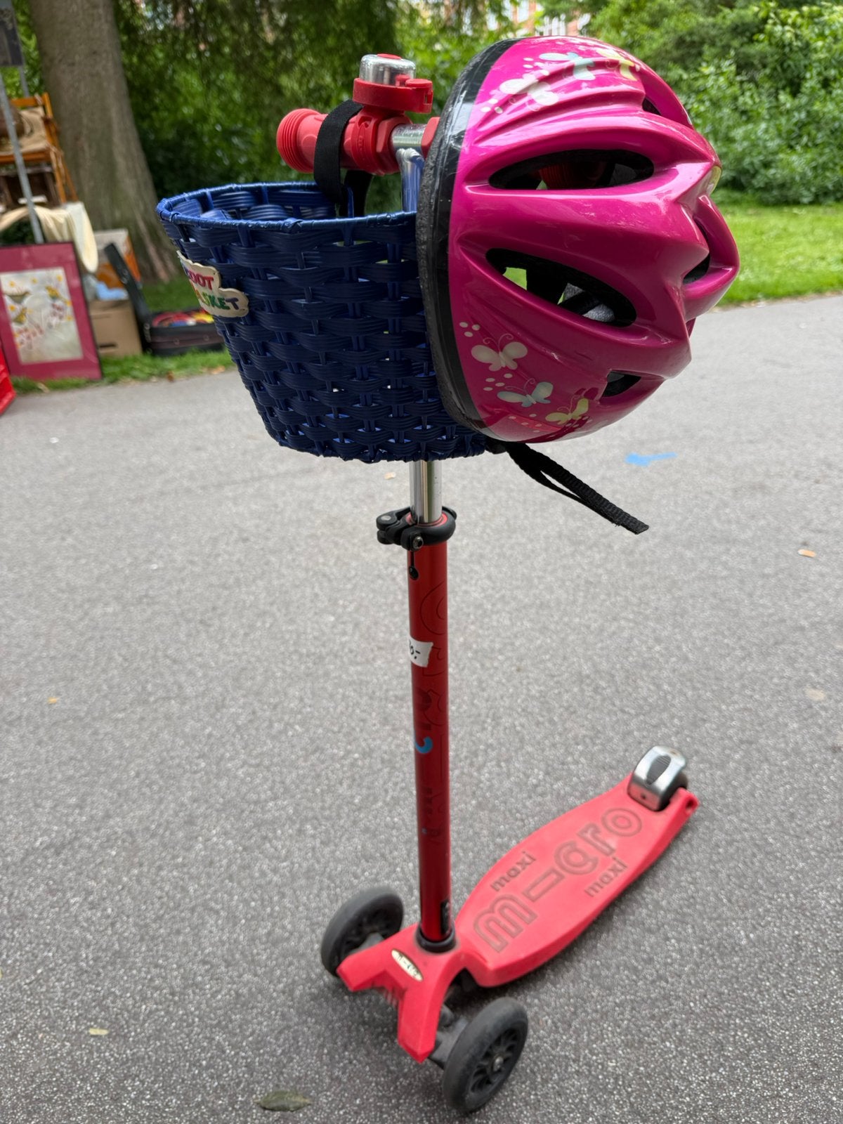 M-cro Maxi step rood met mandje en kinderhelm, Ophalen, Zo goed als nieuw, Gewone step