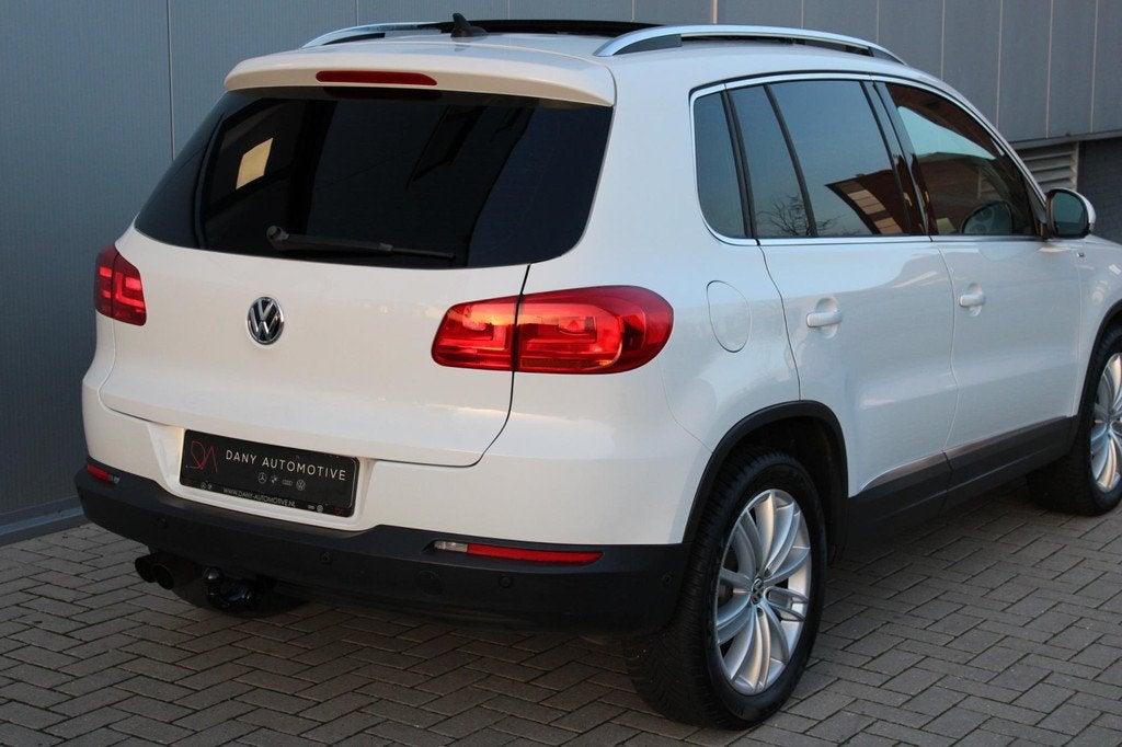 Volkswagen Tiguan 1.4 TSI CUP 160PK DSG PANO I LED I CAMERA, Stof, Gebruikt, 4 cilinders, 14 km/l